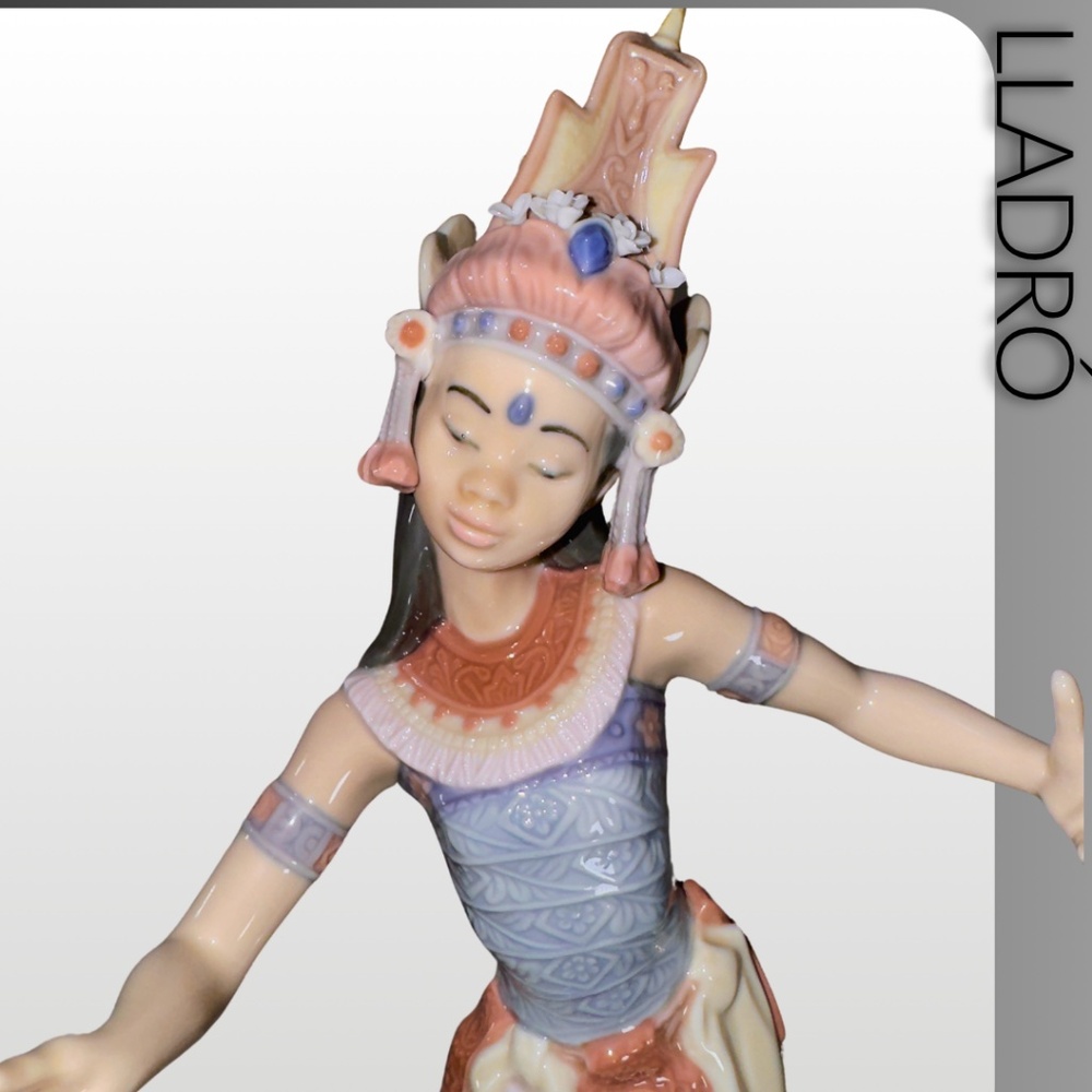 LLADRÓ Bali Dancer Porcelain Figurine - Picture 11 of 14